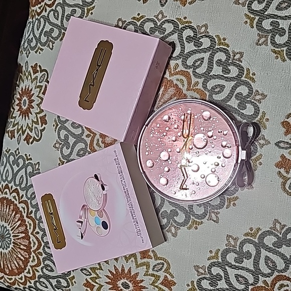 MAC Eye love surprises Palettes Shadow x 6 regal rose splash BNIB - Picture 5 of 5